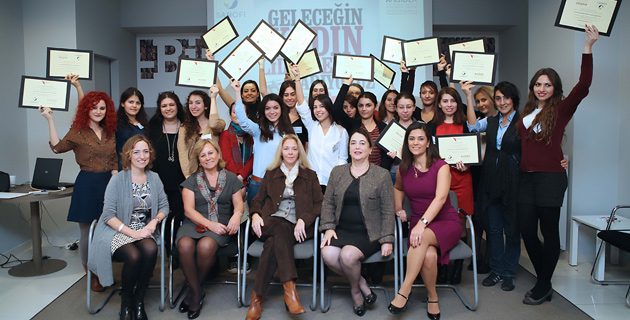 "Geleceğin Kadın Liderleri" sertifikalarını aldı
